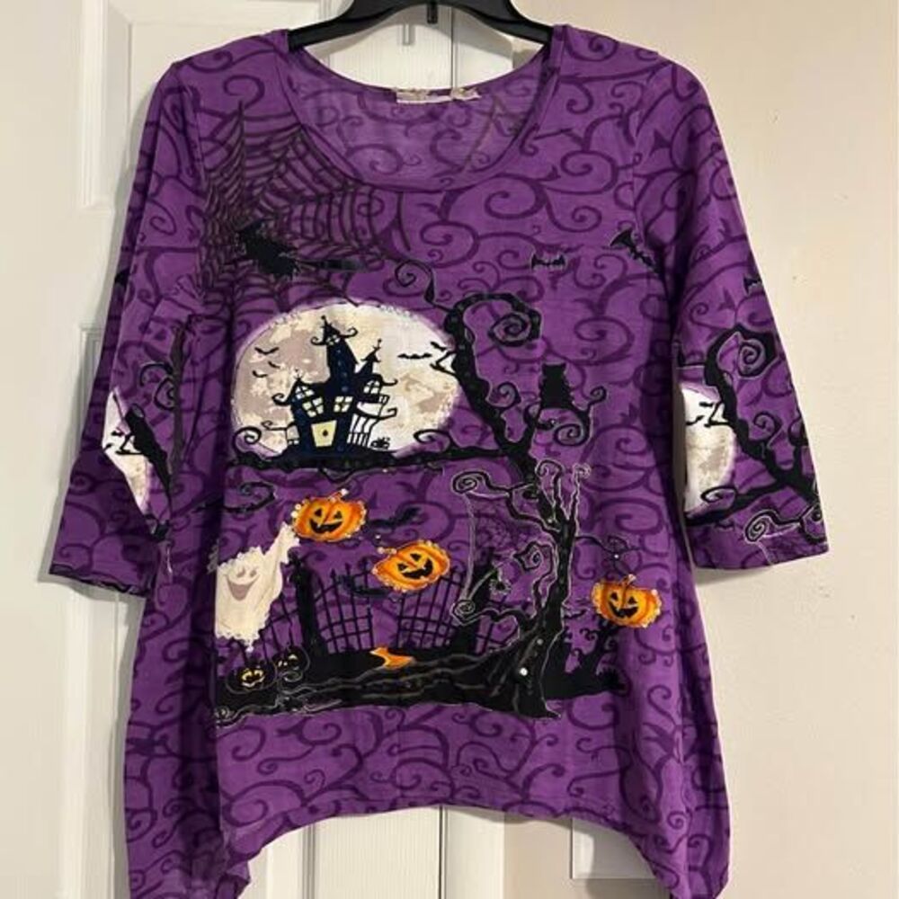 Quacker Factory Halloween Purple Haunted House Pumpkin Rhinestone Top Women’s M